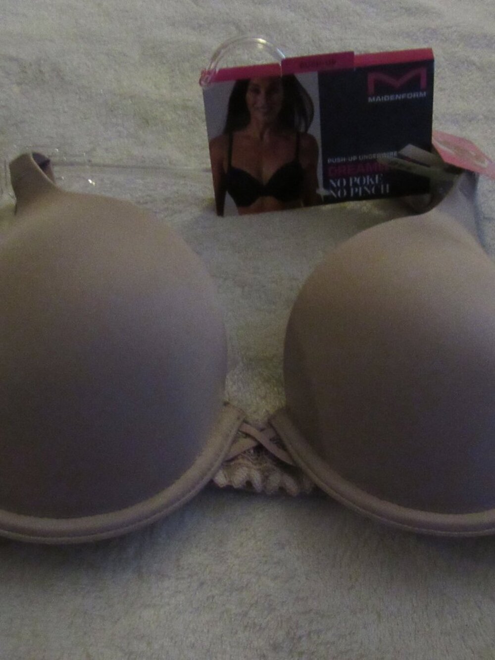 Maidenform Beige Dreamwire Push Up Bra Size 34B NWT